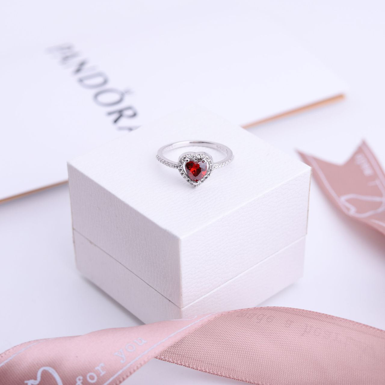 PANDORA RING 💍🔐 
شامل تغليف باندورا