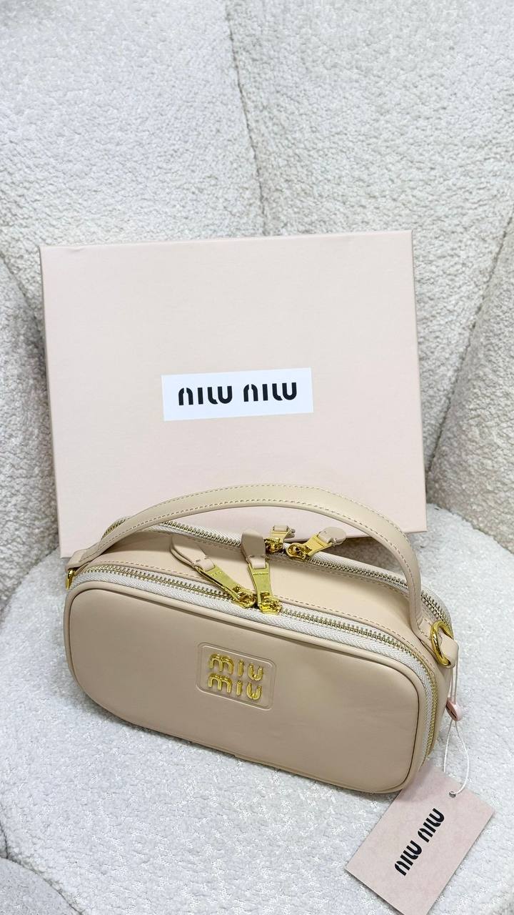 شنط MIUMIU