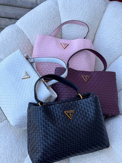 شنط منGuess