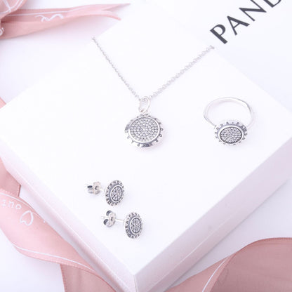 طقم PANDORA فضه اصلي عيار 925 
شامل تغليف وجميع أوراق الكفاله