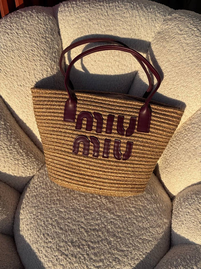 شنط MIU MIU قش