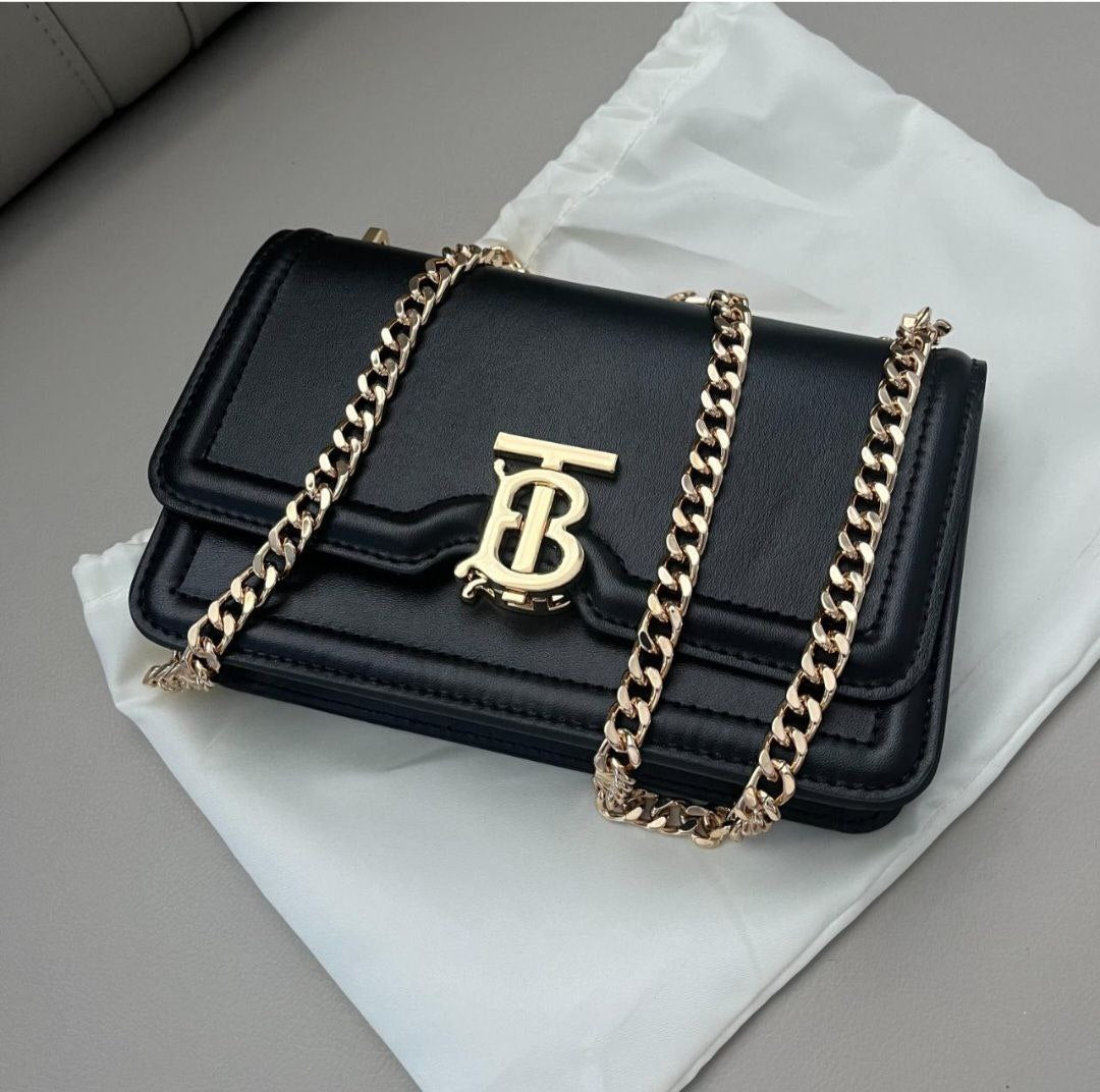 شنط Burberry