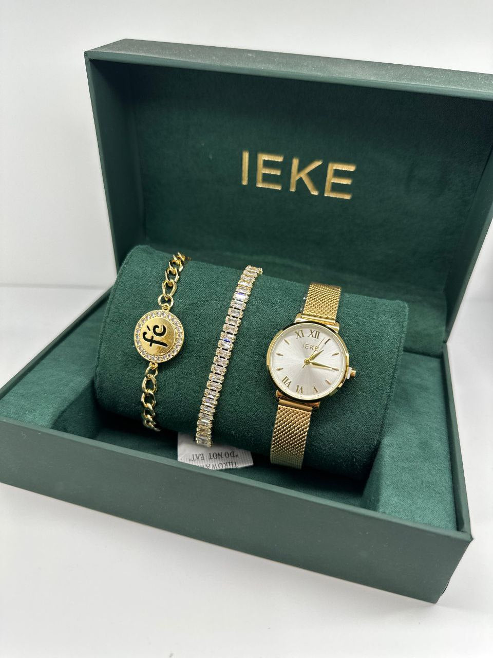 IEKE طقم