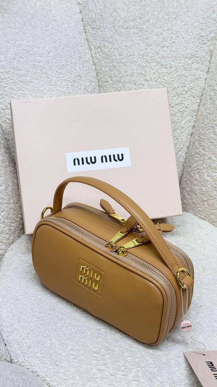 شنط MIUMIU