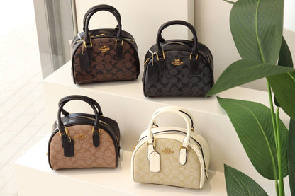شنط كوتش Coach