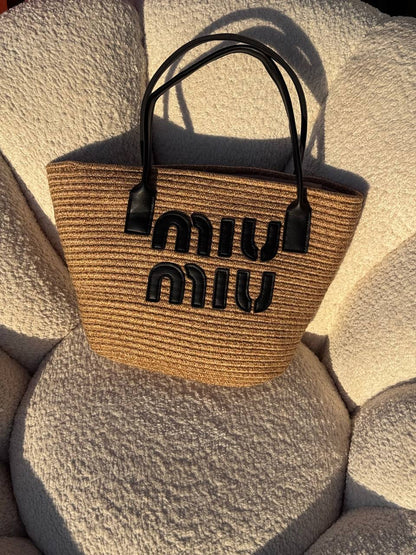 شنط MIU MIU قش