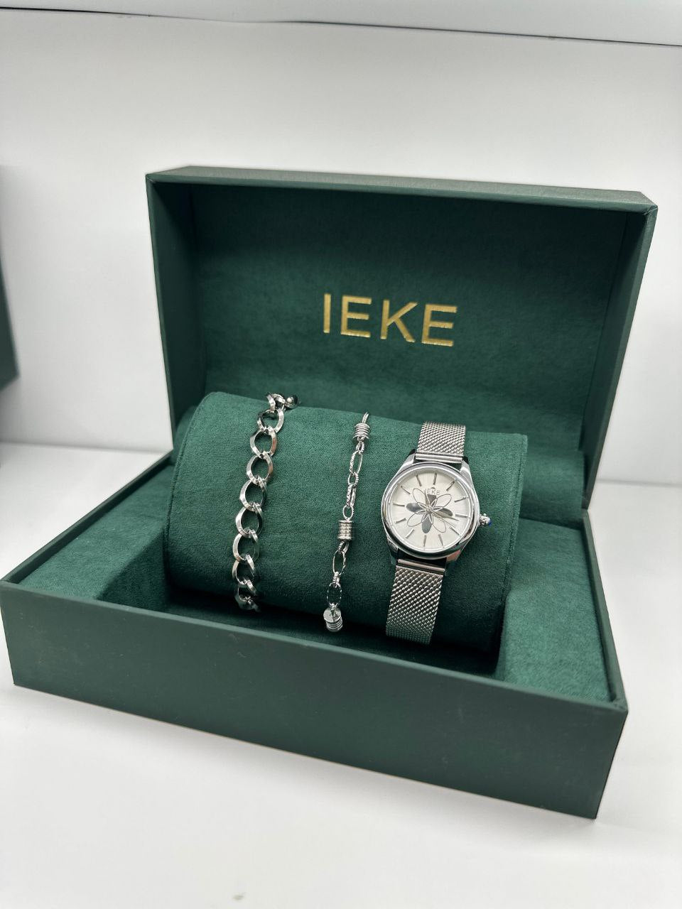 IEKE طقم