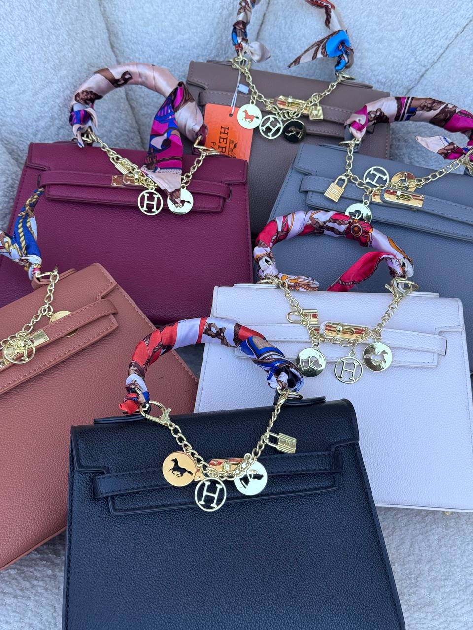 Hermès Kelly Bag (هيرمز كيلي)شنط
