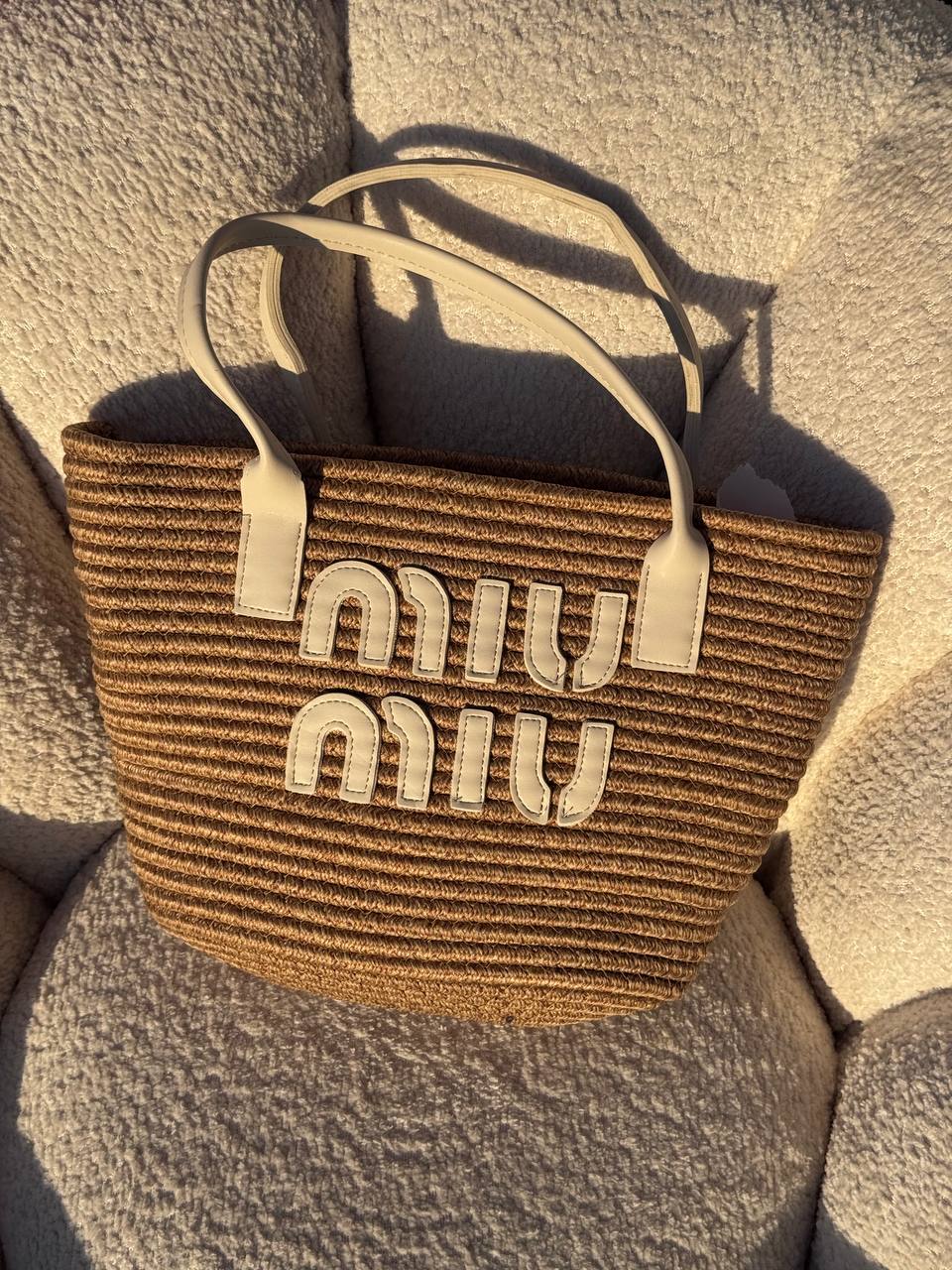 شنط MIU MIU قش