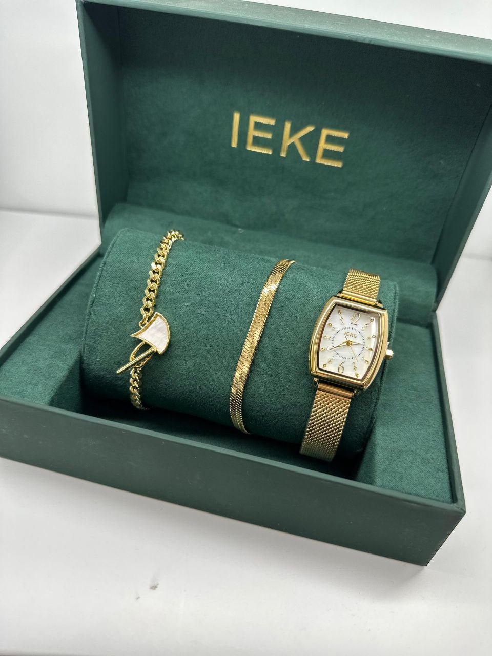 IEKE طقم