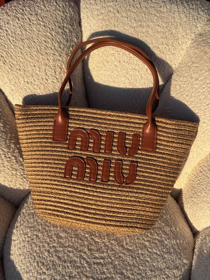 شنط MIU MIU قش