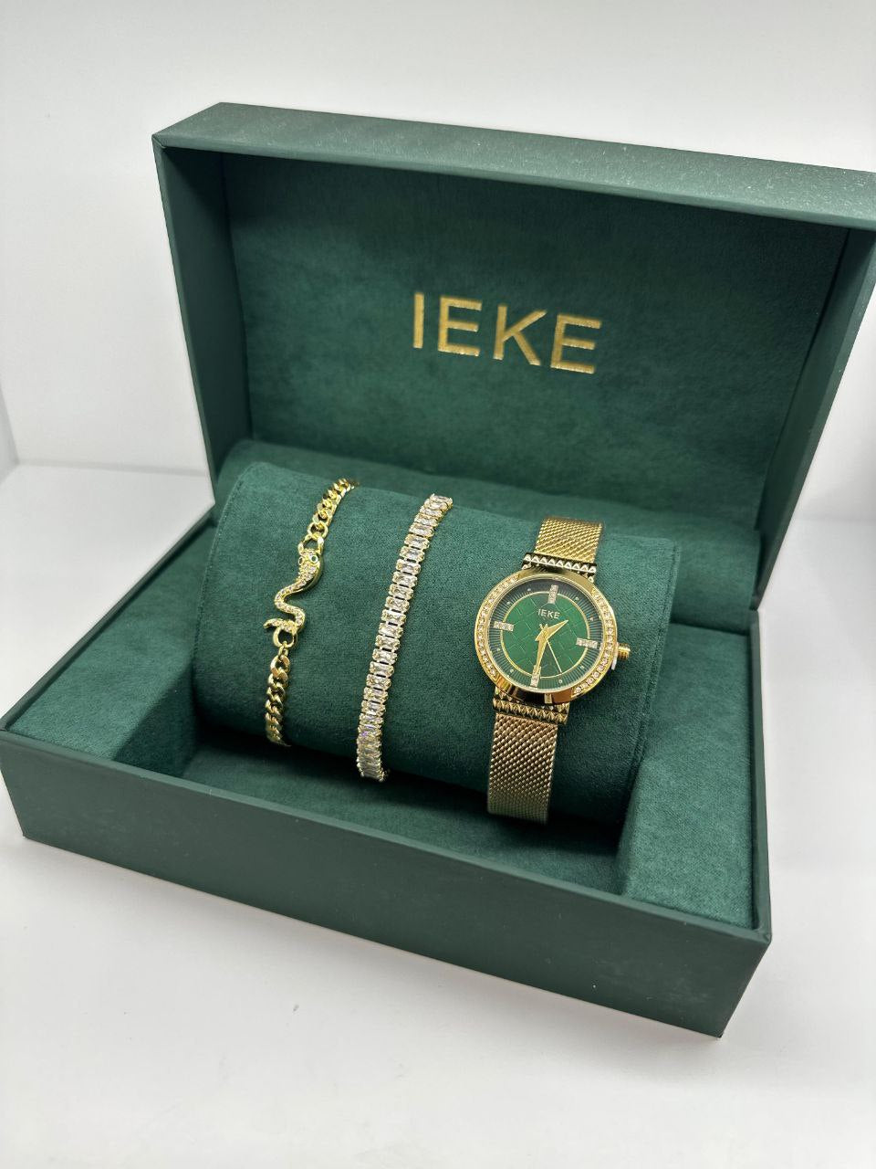 IEKE طقم