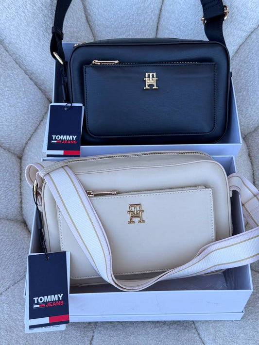 Tommy شنط من