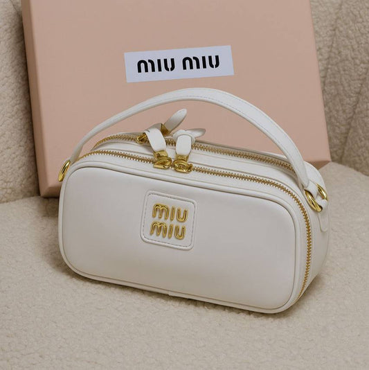 شنط MIUMIU