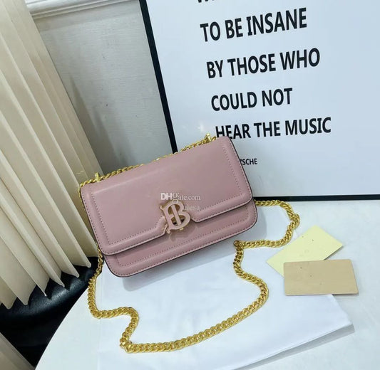 شنط Burberry