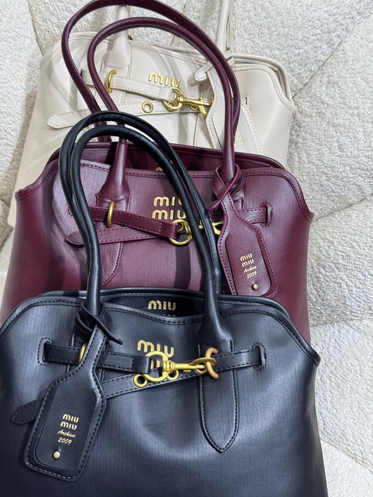 شنط MIU MIU